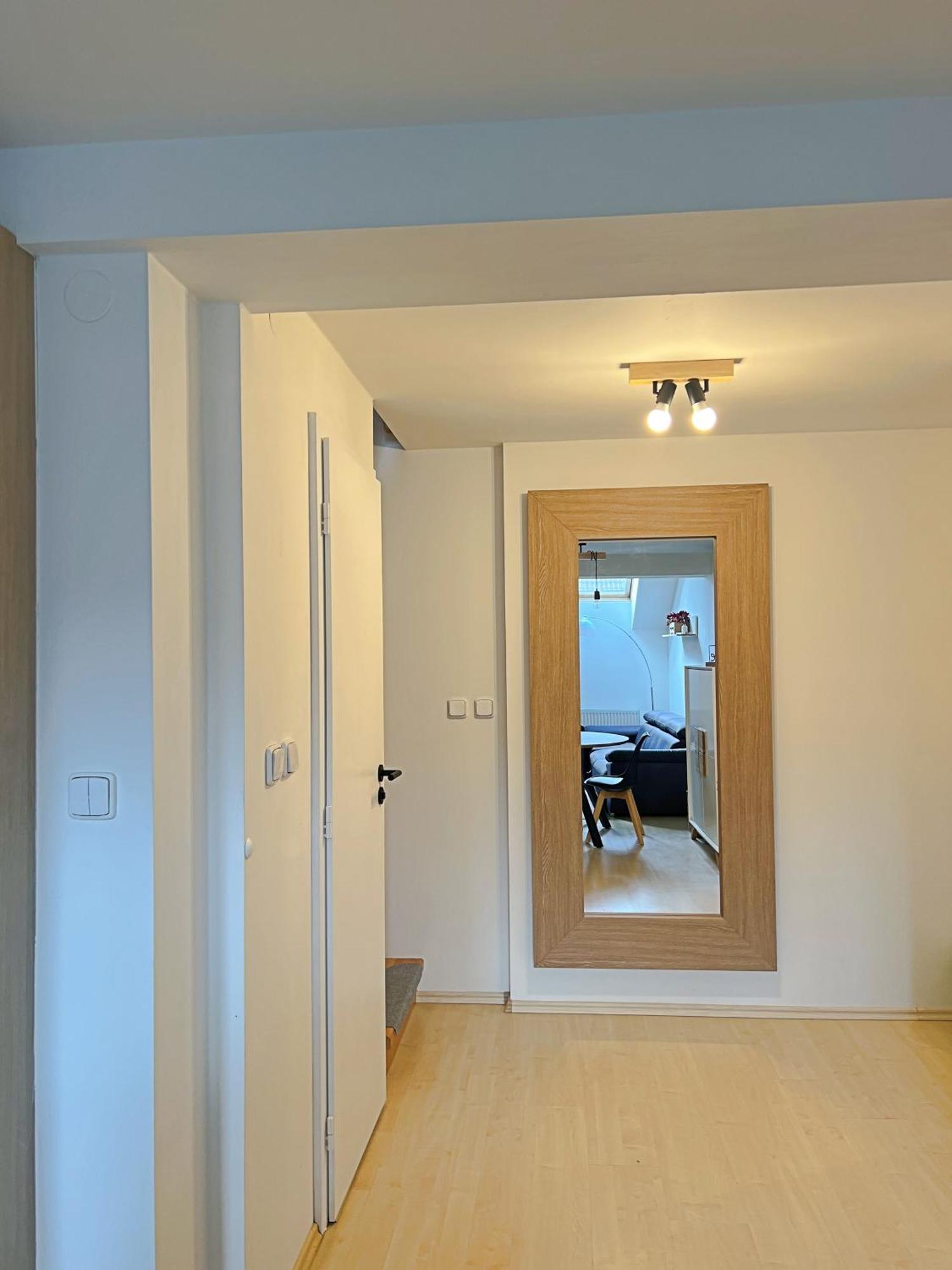 Apartament Mezonetovy V Centru *