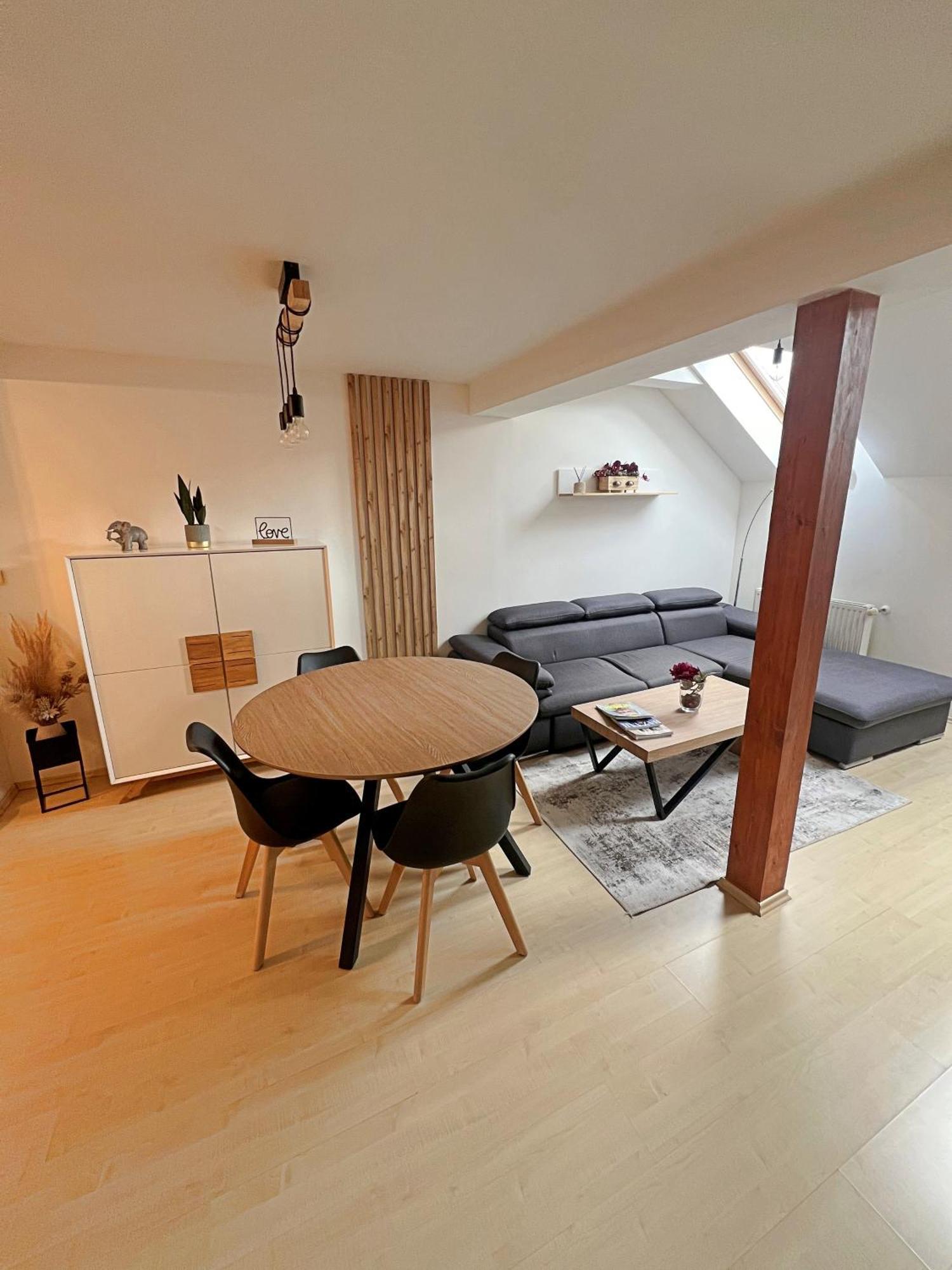 Mezonetovy V Centru Apartment Prague